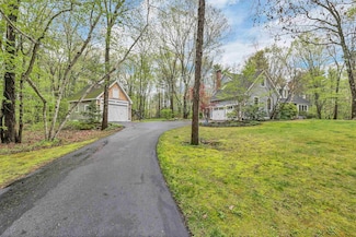 3 Bassett Ln, Newfields, NH 03856