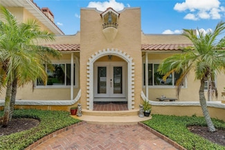 30 Kreamer Ave, Tarpon Springs, FL 34689