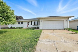 343 W Meadow Ln, Walcott, IA 52773