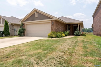 200 Bermuda Lakes Dr, Meridianville, AL 35759