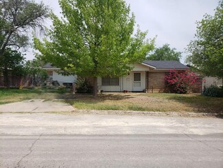 1215 Kennor Dr, Eagle Pass, TX 78852