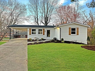102 Briarwood Dr, Danville, VA 24540