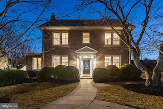 1004 Woodside Pkwy, Silver Spring, MD 20910