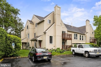 135 Woodlake Dr, Marlton, NJ 08053