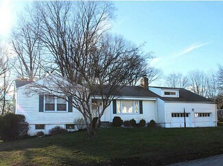 6 Watchtower Ln, Old Greenwich, CT 06870