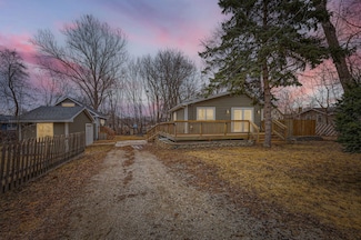 36725 N Ridge Rd, Ingleside, IL 60041