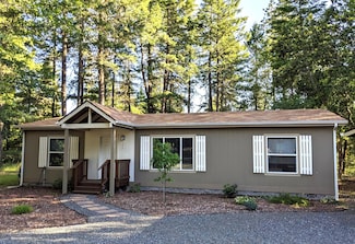 157 Enchanted Way, Cave Junction, OR 97523