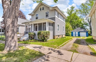 327 Carr St, Jackson, MI 49201