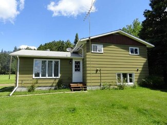 5884 Highway 1, Silver Bay, MN 55614