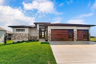 15285 W 162nd St, Olathe, KS 66062
