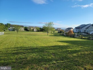 36 Old Creek Dr, Clayton, DE 19938