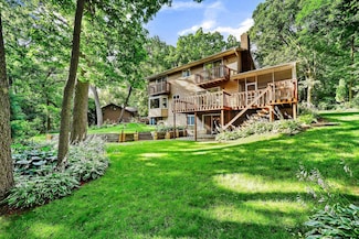 4011 Shadows Ct, de Forest, WI 53532