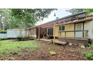 33838 E River Dr Unit 101, Creswell, OR 97426
