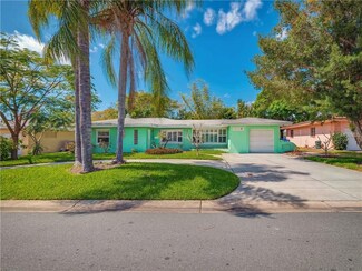 2209 Sunrise Dr SE, Saint Petersburg, FL 33705