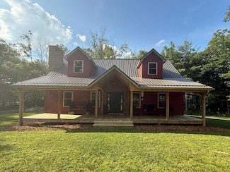135 Anderson St, Shady Spring, WV 25918