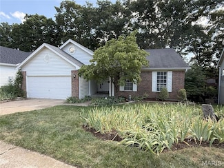 527 Wetherby Terrace Dr, Ballwin, MO 63021