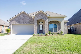 253 E Lake Dr, Slidell, LA 70461