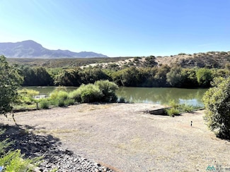 950 Veater St, Truth Or Consequences, NM 87901
