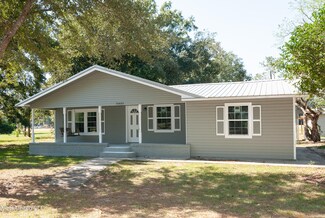 21621 County Home Rd, Moss Point, MS 39562