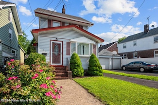 23 Nutly Place, Staten Island, NY 10310