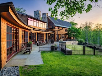 225 Eagles Rest Rd, Shelburne, VT 05482