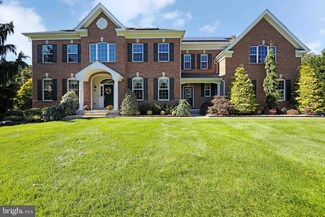 60 Sleepy Hollow Dr, Tabernacle, NJ 08088