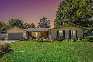60093 Pembrook Ln, Elkhart, IN 46517