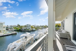 96 W Plaza Del Sol, Islamorada, FL 33036
