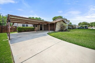 332 Thompson Dr, Saginaw, TX 76179
