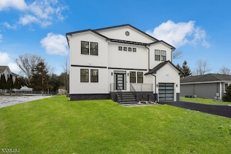72 Summit Ave, Cedar Knolls, NJ 07927