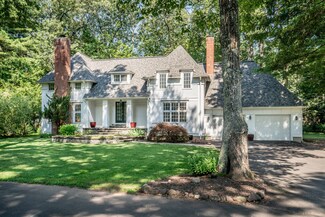 4 Chiltern St, Farmington, CT 06032