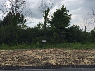 2152 Whisper Ridge Dr, Chittenango, NY 13037