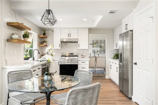 19 Jefferson, Irvine, CA 92620