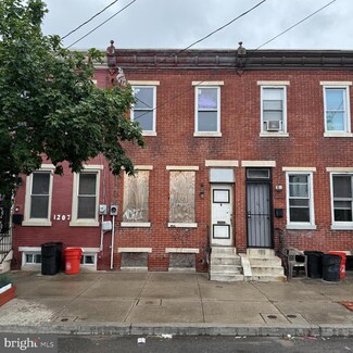 1207 1/2 Liberty St, Camden, NJ 08104