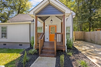 36 E Main St, Greenville, SC 29611