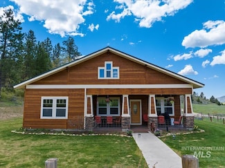 675 W Russell Dr, Prairie, ID 83647