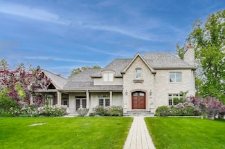 724 Becker Rd, Glenview, IL 60025
