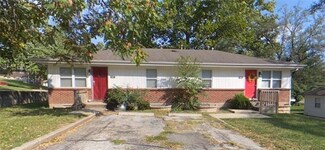 4805 NW Homestead Rd, Riverside, MO 64150
