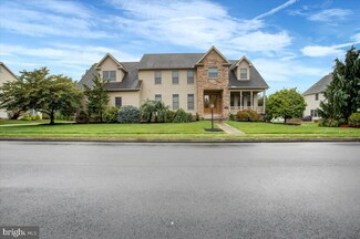 1776 Springwillow Dr, Mechanicsburg, PA 17055
