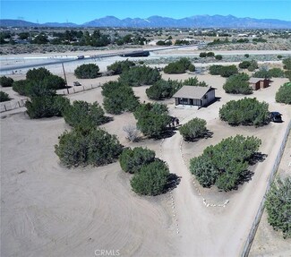8150 Oakwood Ave, Hesperia, CA 92345