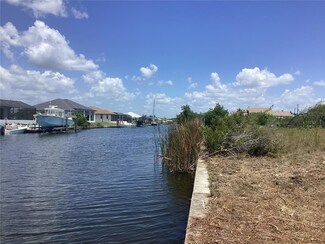 15068 W Aquarius Cir, Port Charlotte, FL 33981