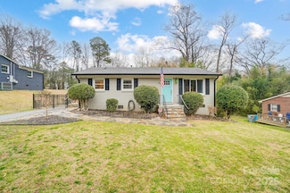 206 Point Cir, Belmont, NC 28012