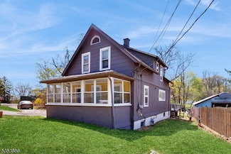 19 River Rd, Montville, NJ 07045