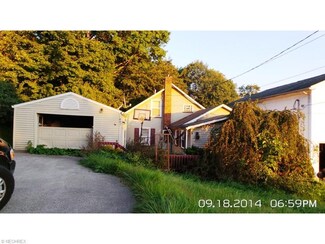 447 Queisner Ave, Lowellville, OH 44436