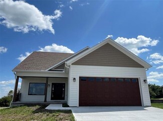 25584 Magnolia Cir, Maryville, MO 64468
