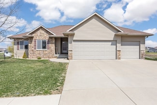 3460 Penny Ln, Marion, IA 52302