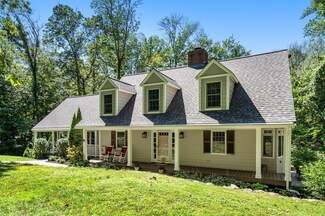 68 Rice Rd, Wayland, MA 01778