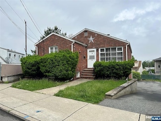 218 Corabelle Ave, Lodi, NJ 07644