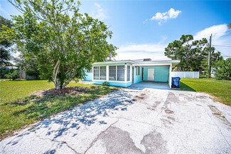 261 E Wentworth St, Englewood, FL 34223