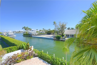 660 14th Ave S, Naples, FL 34102